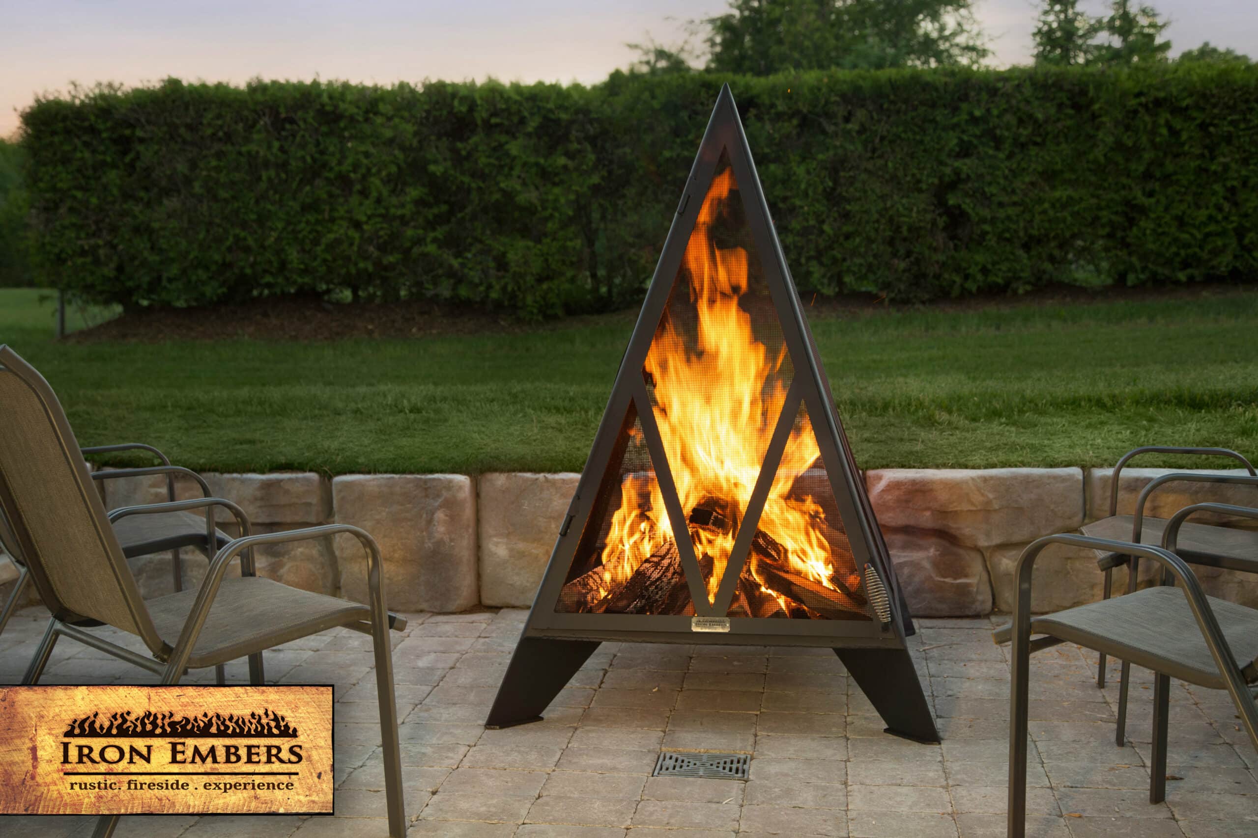 5′ Pyramid Outdoor Fireplace